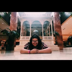 Meet your Posher, Amalia